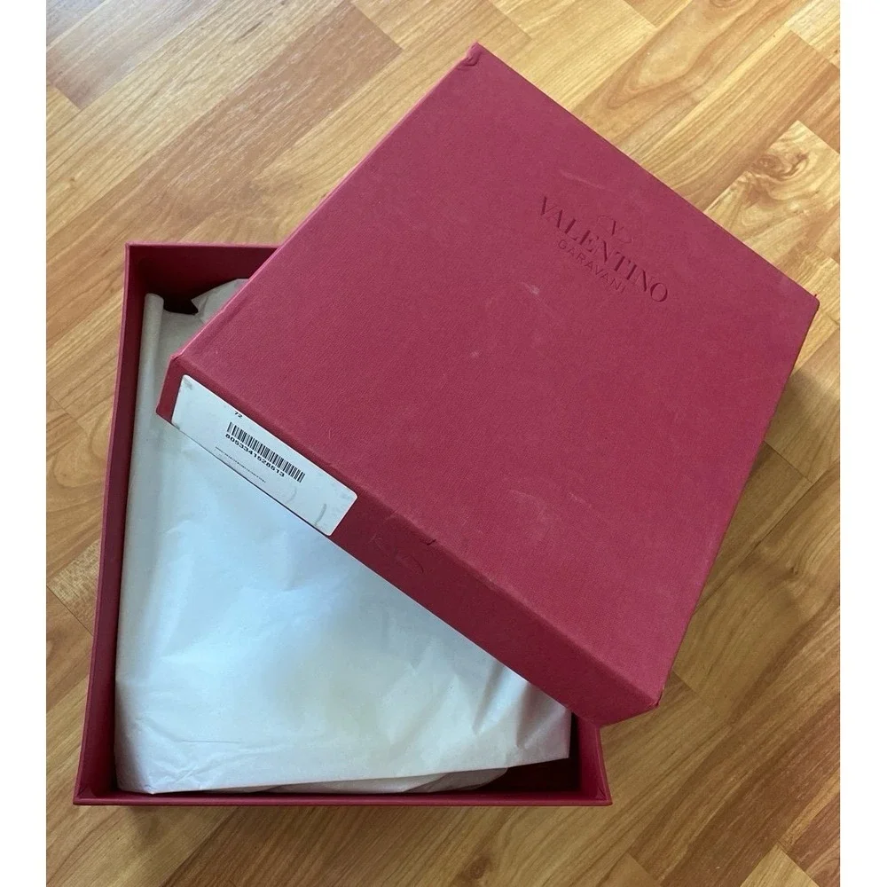 Valentino Garavani empty shoe‎ box